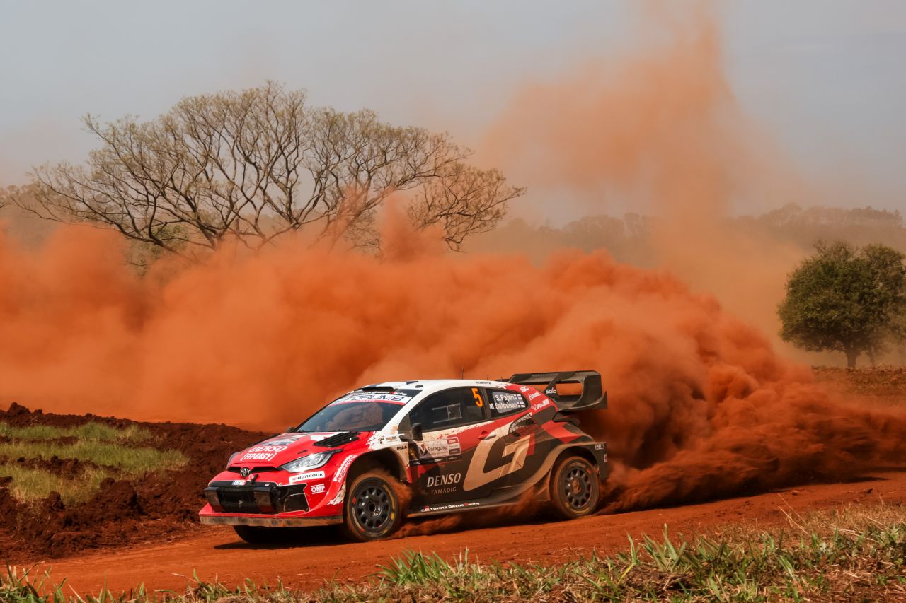 Rallye Paraguay: Pajari jako v ráji s historickým hattrickem pro   TGR-WRT