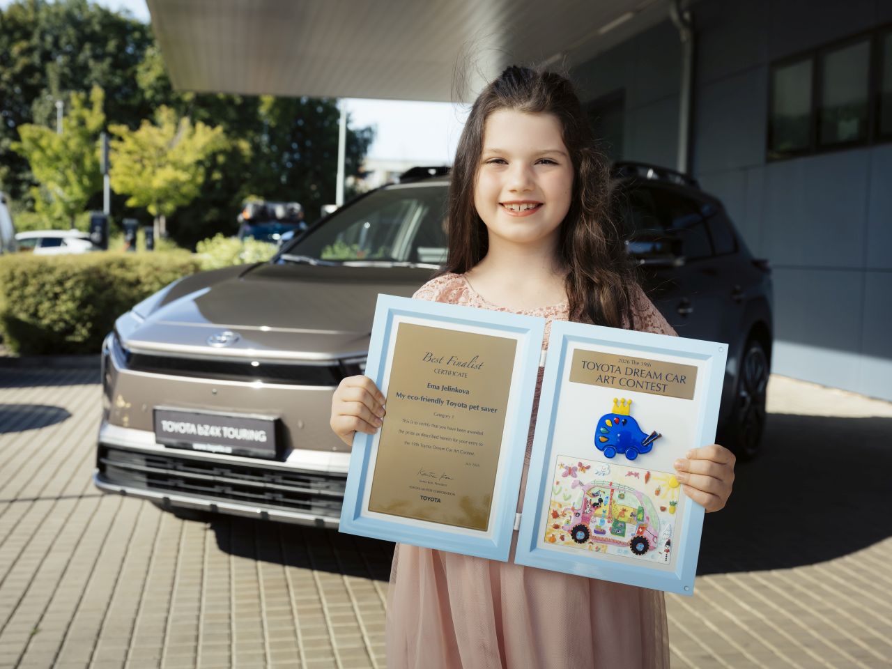 Dvě české děti vyhrály ve světovém finále výtvarné soutěže Toyota Dream Car Art Contest