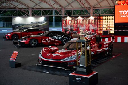  Toyota Racing triumfovala v dramatickém domácím závodě Šest hodin Fuji