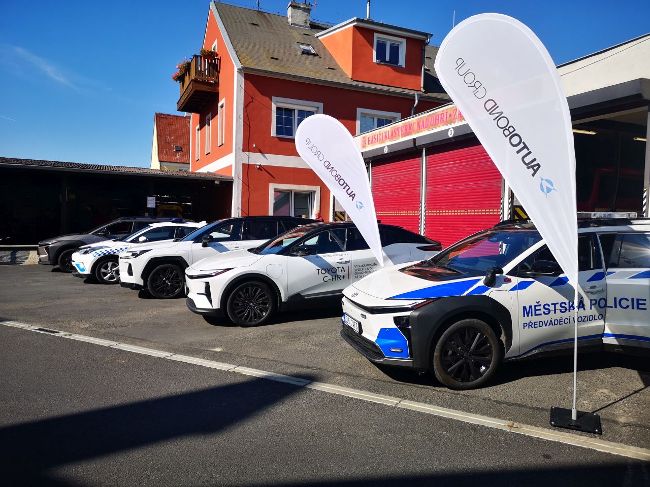 Městská policie testuje elektrickou Toyotu bZ4X Touring