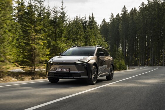 bZ4X Touring 2025