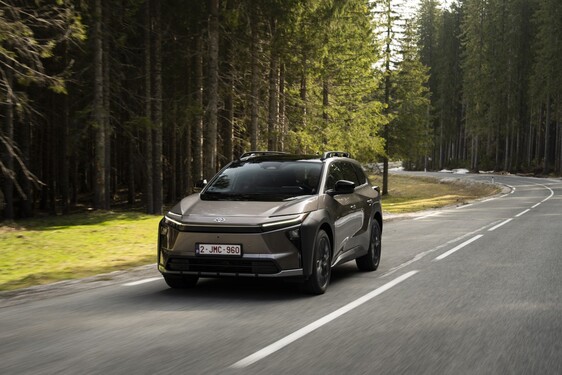 bZ4X Touring 2025