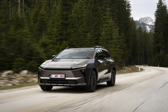 bZ4X Touring 2025