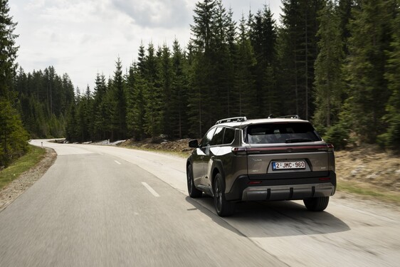 bZ4X Touring 2025