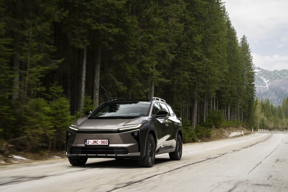 bZ4X Touring 2025