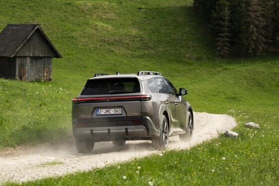 bZ4X Touring 2025
