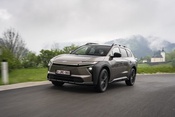 bZ4X Touring 2025