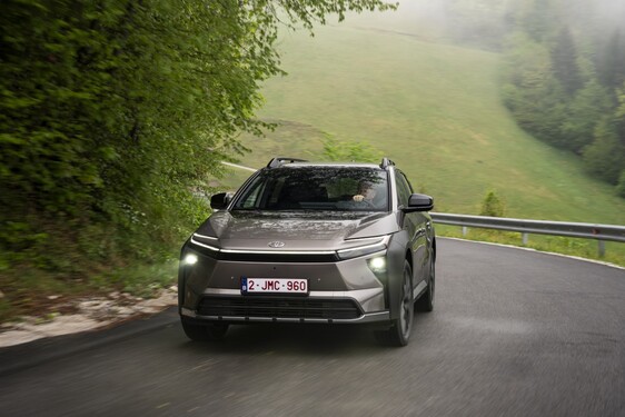 bZ4X Touring 2025