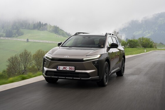 bZ4X Touring 2025