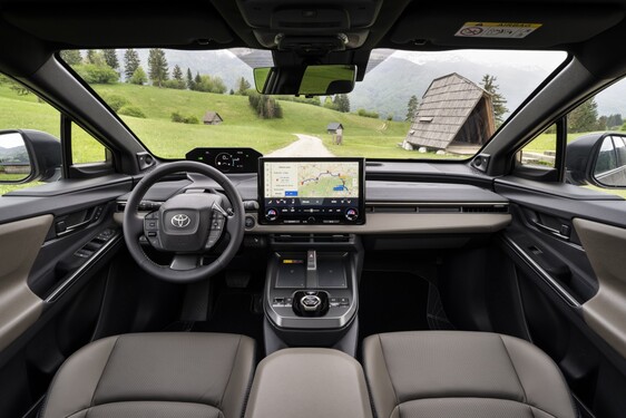 bZ4X Touring 2025