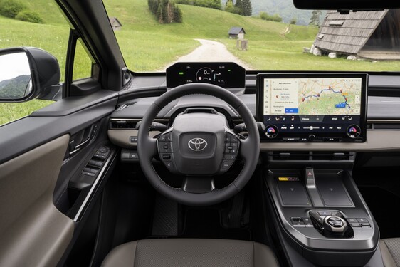 bZ4X Touring 2025