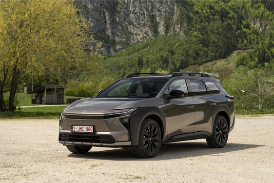 bZ4X Touring 2025