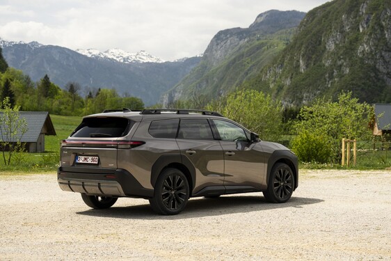bZ4X Touring 2025