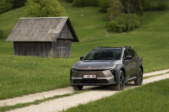 bZ4X Touring 2025