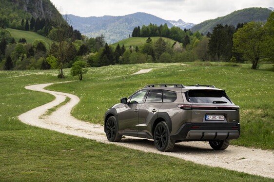 bZ4X Touring 2025