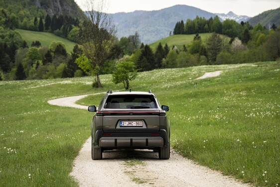 bZ4X Touring 2025