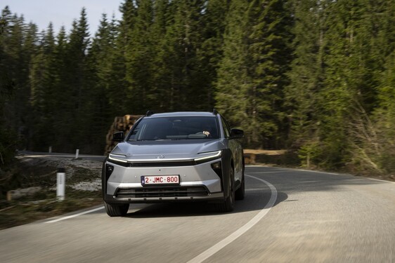 bZ4X Touring 2025