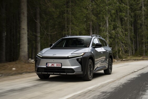 bZ4X Touring 2025