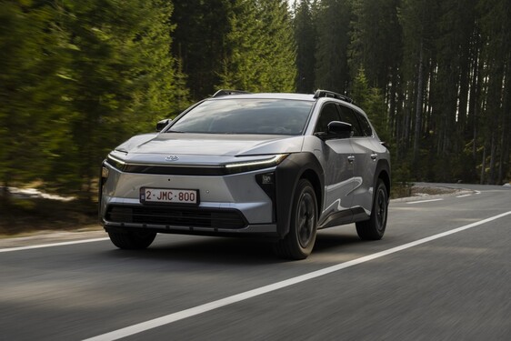 bZ4X Touring 2025