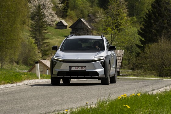 bZ4X Touring 2025
