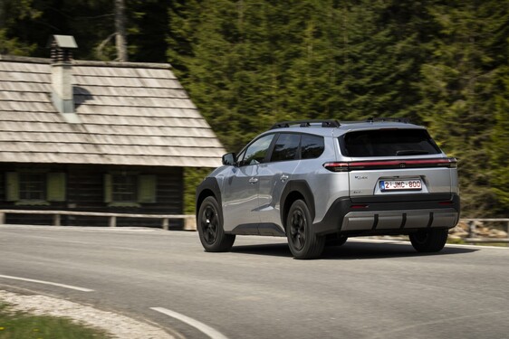 bZ4X Touring 2025