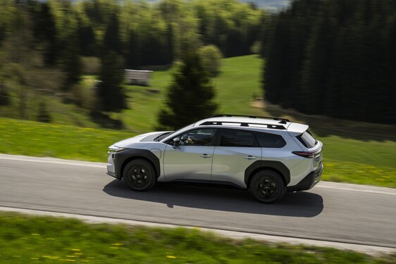 bZ4X Touring 2025