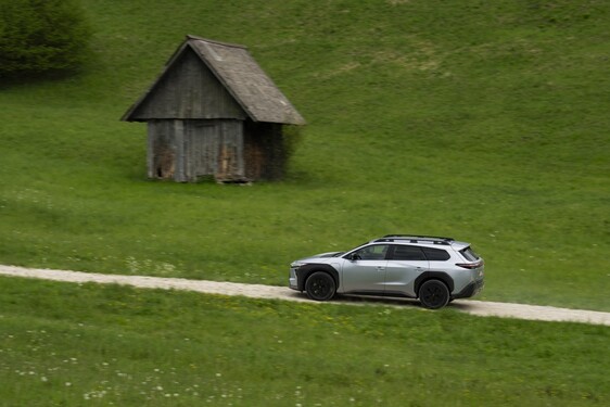 bZ4X Touring 2025
