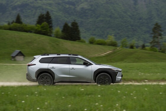 bZ4X Touring 2025