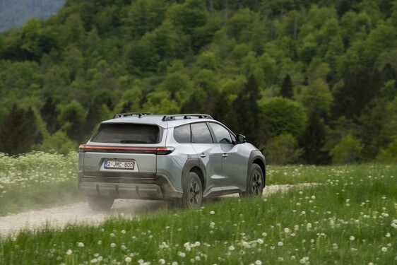 bZ4X Touring 2025