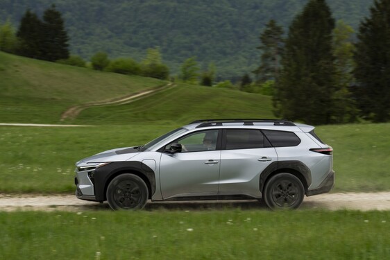 bZ4X Touring 2025