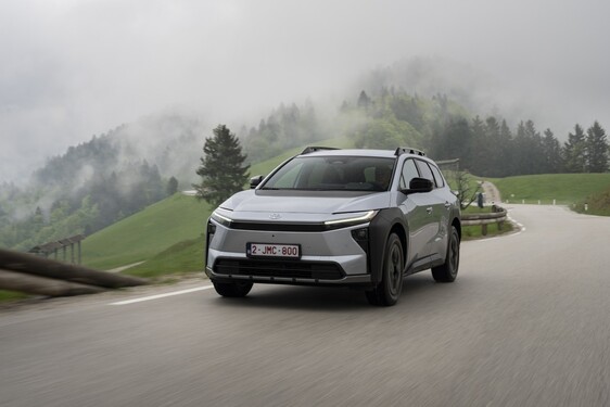 bZ4X Touring 2025