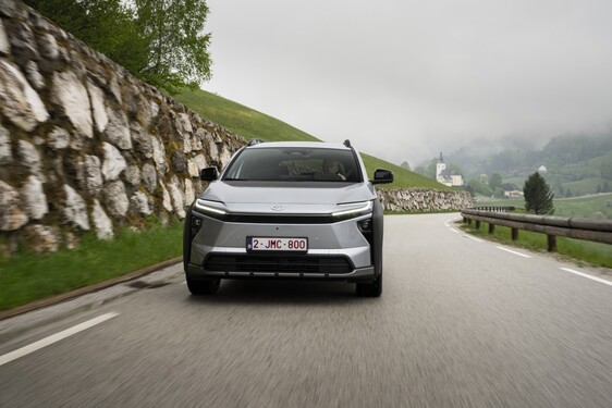 bZ4X Touring 2025