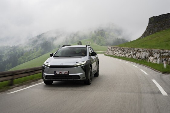 bZ4X Touring 2025