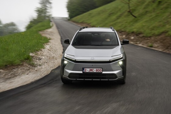 bZ4X Touring 2025