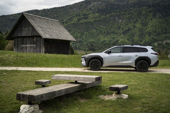bZ4X Touring 2025