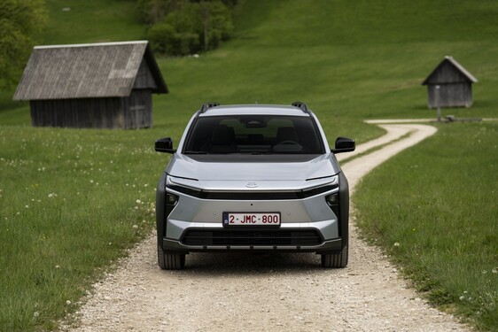 bZ4X Touring 2025