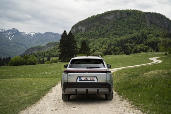 bZ4X Touring 2025