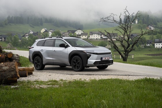 bZ4X Touring 2025