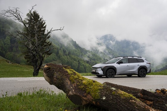 bZ4X Touring 2025