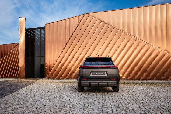 bZ4X Touring 2025