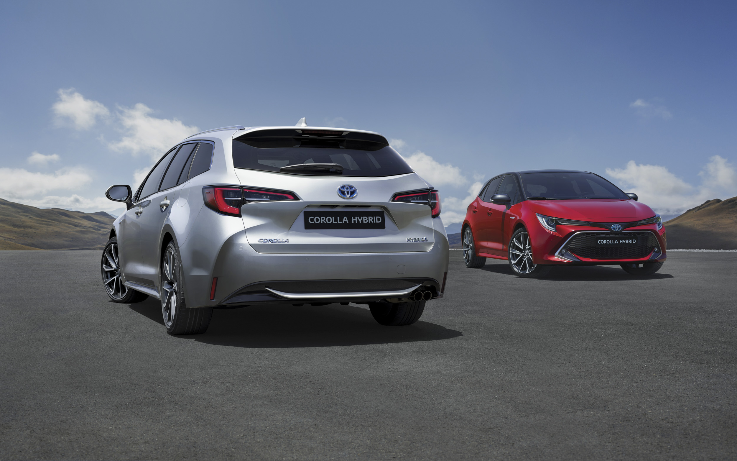 IZGALMAS TECHNOLÓGIÁK TEHETIK A FELHASZNÁLÓK KEDVENCÉVÉ A VADONATÚJ TOYOTA COROLLÁT