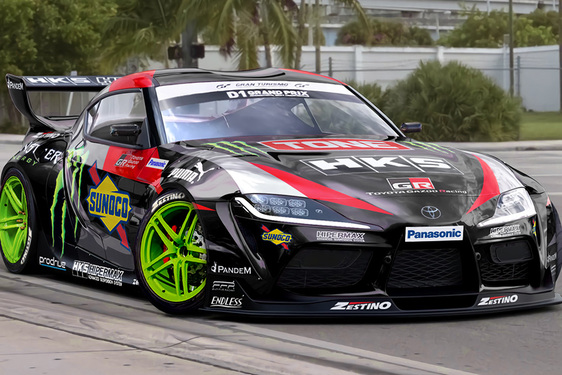 VILÁGHÍRŰ DRIFTER TESZI PRÓBÁRA MAGÁT VADONATÚJ TOYOTA SUPRÁVAL