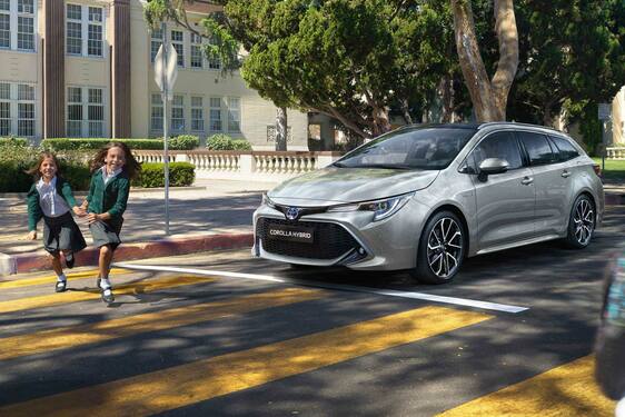  A TOYOTA TÖBBSÉGI RÉSZESEDÉST SZERZETT A BRIT FAXI TELEKOCSI START-UPBAN