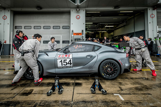  EGYÜTT RAJTOL A LEXUS LC ÉS A TOYOTA SUPRA A NÜRBURGRINGEN?