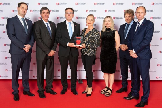 A LEGJOBB. HATODSZOR. ISMÉT ICHIBAN KIVÁLÓSÁGI DÍJAT KAPOTT A TOYOTA KOTO AUTÓHÁZ 