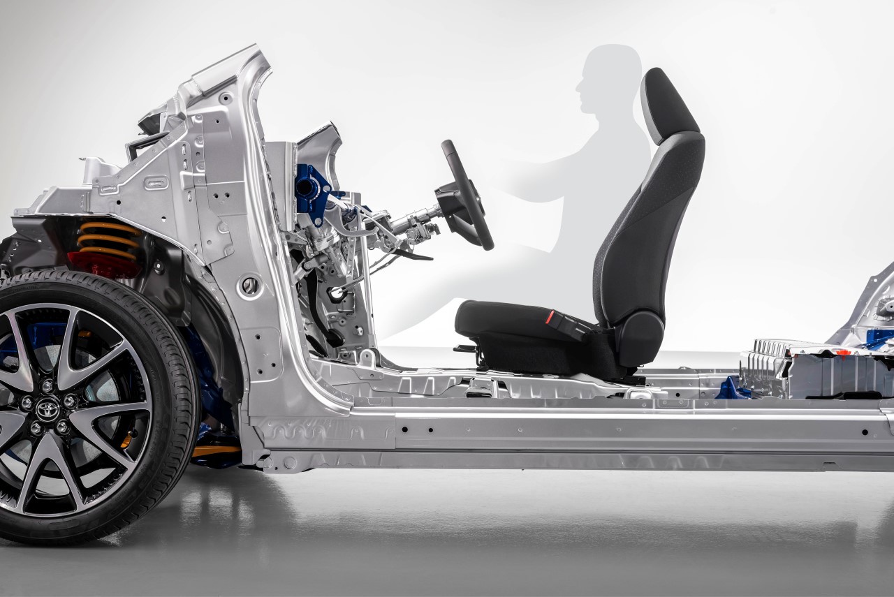 VADONATÚJ GLOBÁLIS KISAUTÓ PADLÓLEMEZT MUTATOTT BE A TOYOTA