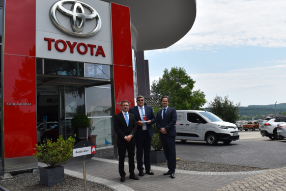  ÖSSZESEN HETEDSZER, ZSINÓRBAN HARMADSZOR A LEGJOBB: IDÉN IS A KOTO AUTÓHÁZ NYERTE A RANGOS ICHIBAN TOYOTA ÜGYFÉLFÉLELÉGEDETTSÉGI DÍJAT