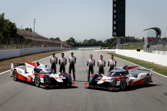 A Toyota a Le Mans-i mesterhármasra hajt 