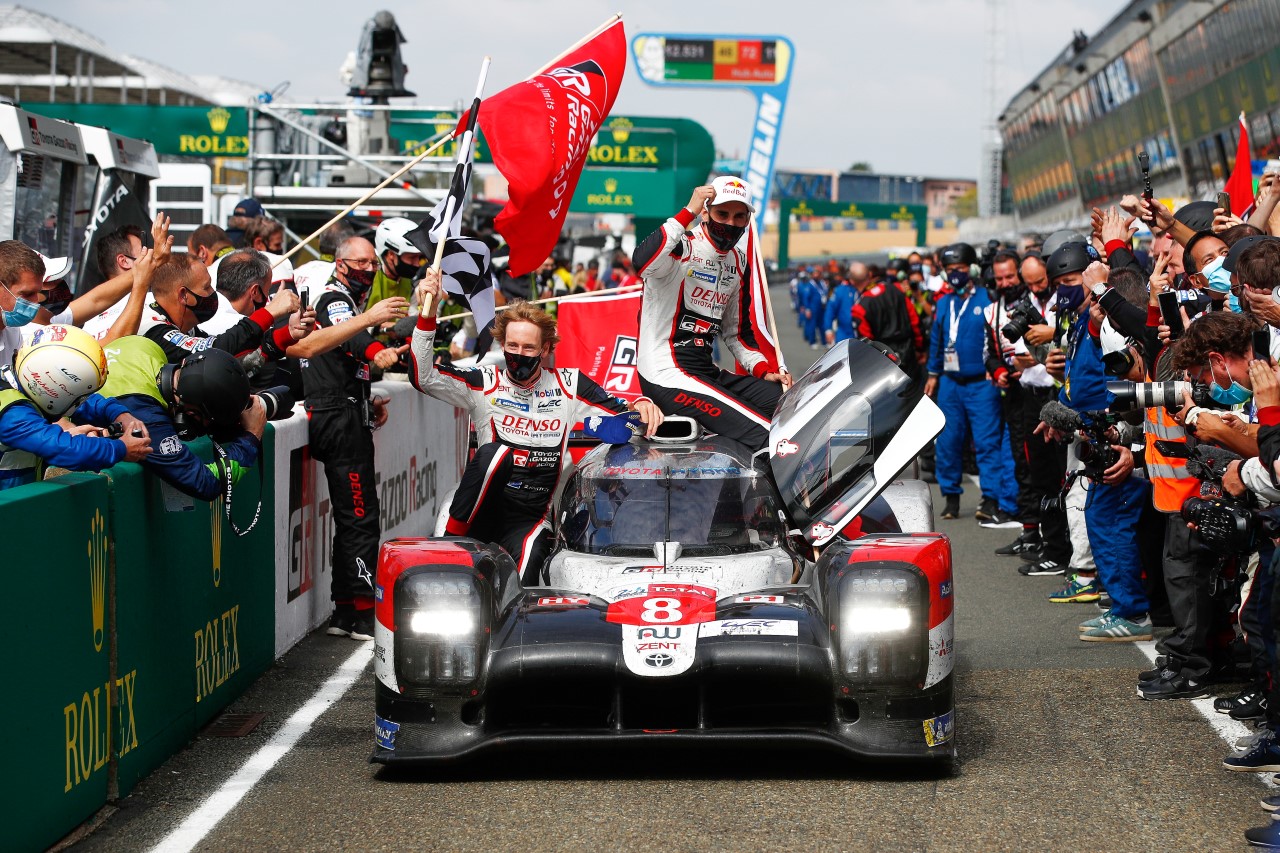 A Toyota behúzta a Le Mans-i mesterhármast