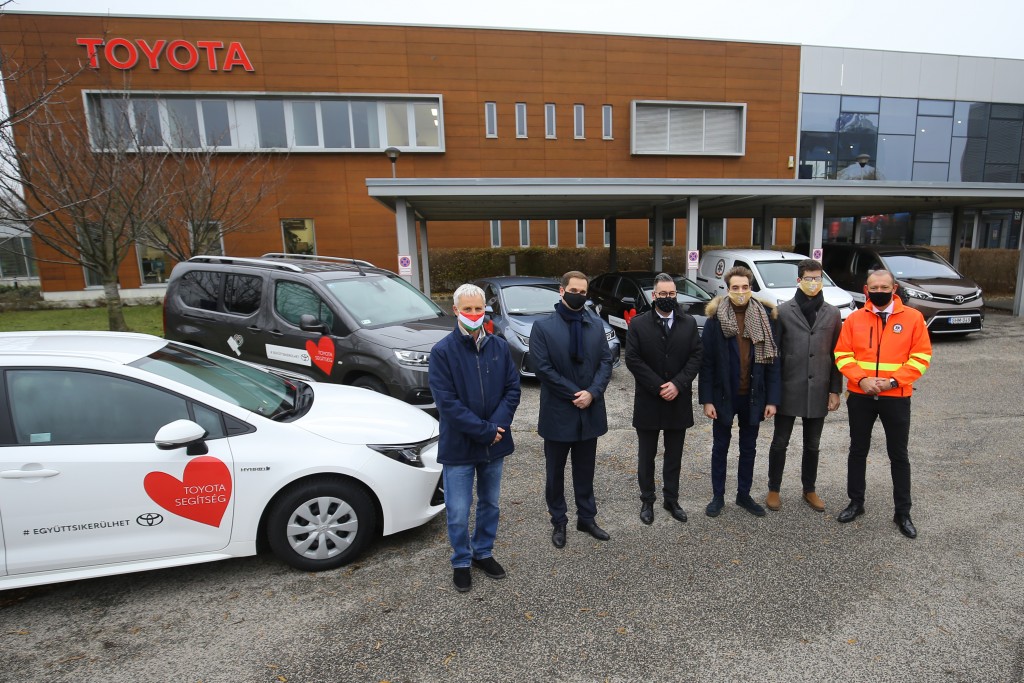 Ismét 20 autó azonnali felajánlásával támogatja a Toyota a koronavírus ellenei hazai védekezést